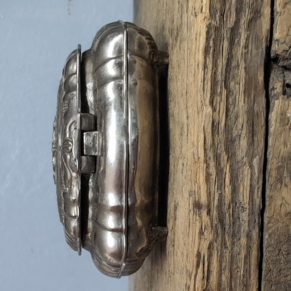 Vintage Italian Vera Lucino Silver Plated Trinket Jewelry Box - Picture 3 of 10